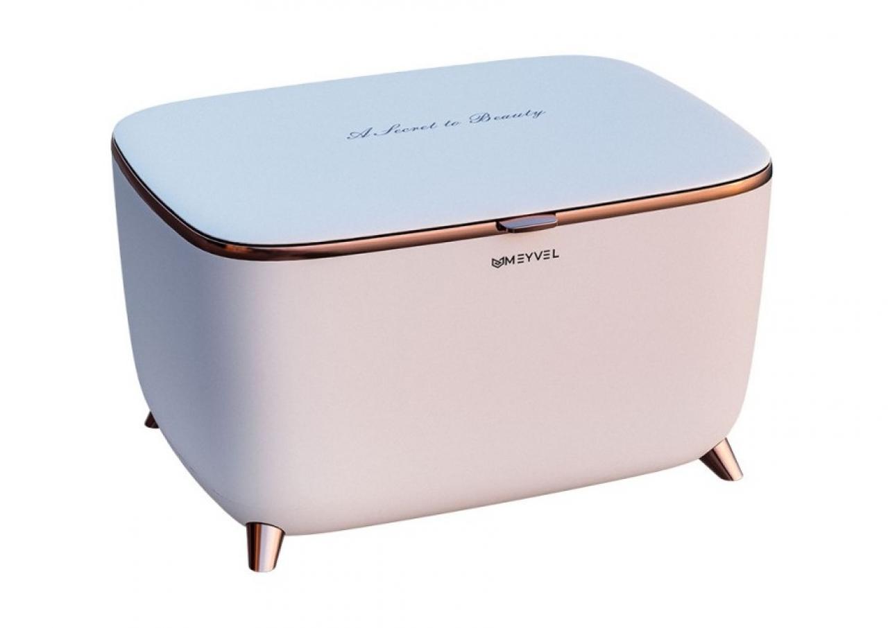 Холодильник для косметики Meyvel MB-09C3W